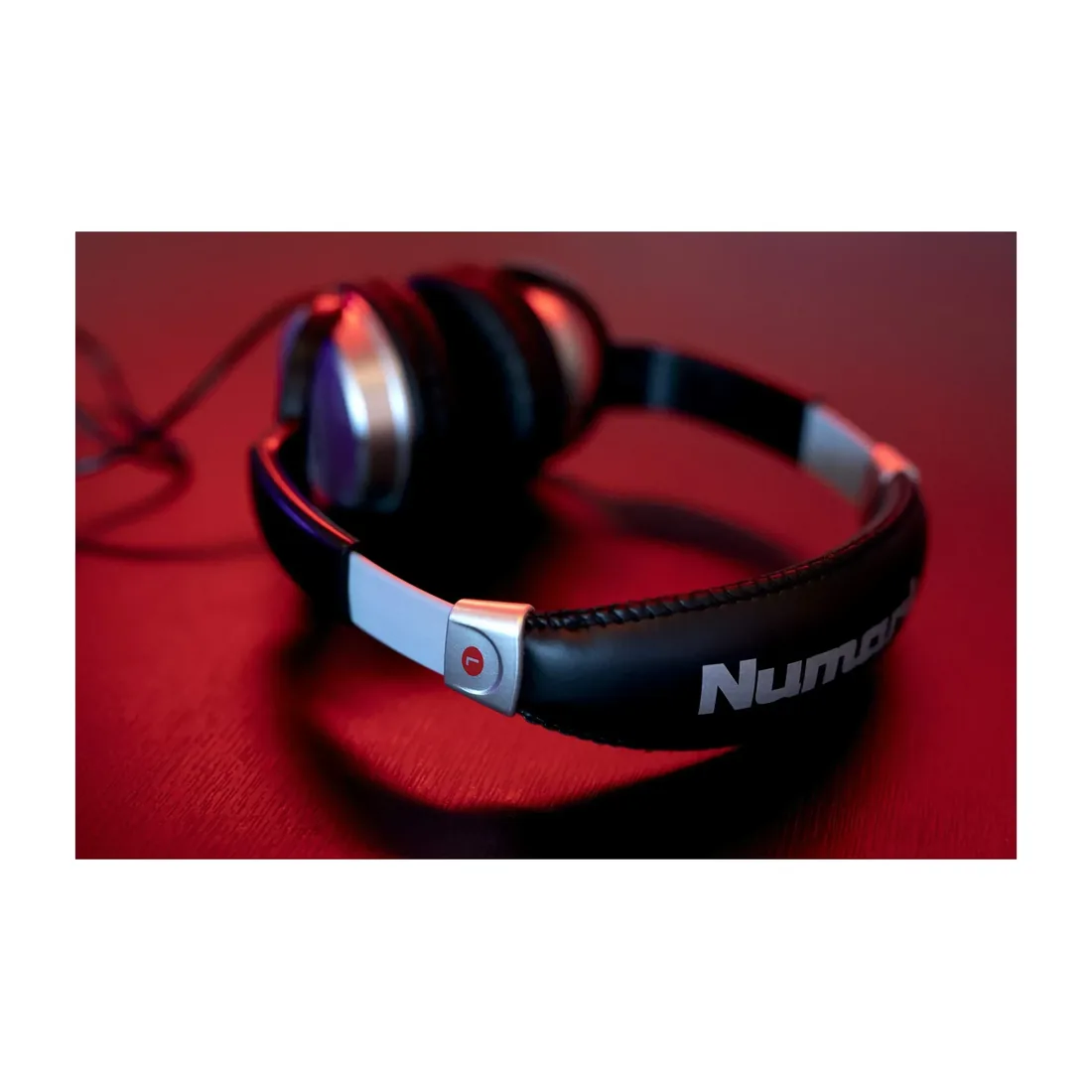 Numark HF125 4