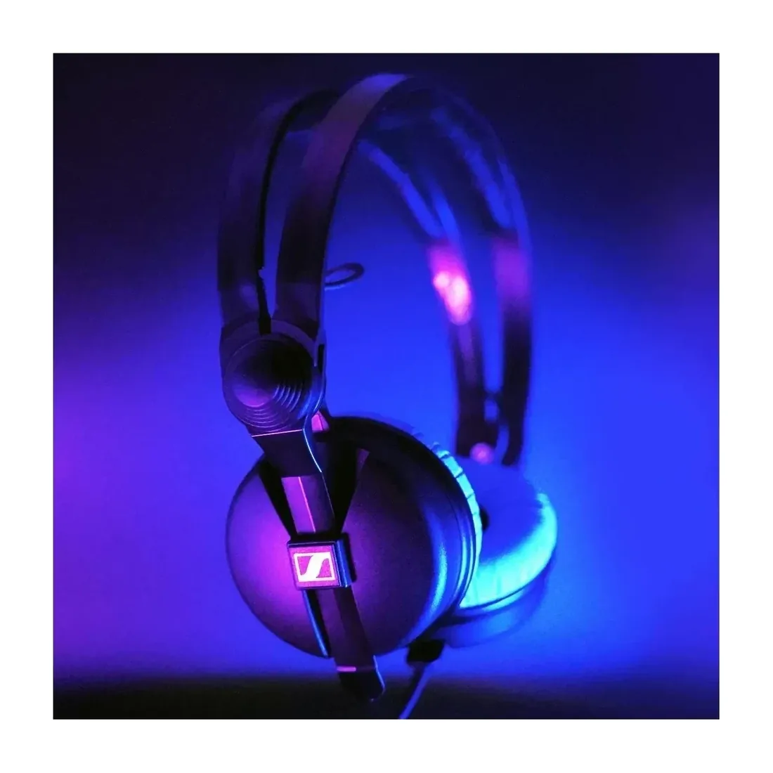 Sennheiser HD 25 Blue Limited Edition 3
